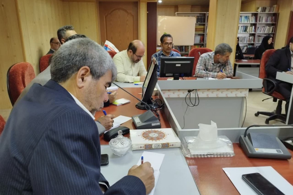 نشست آموزشی تبیینی مجمع رهروان امر به معرف و نهی از منکر استان زنجان برگزار شد