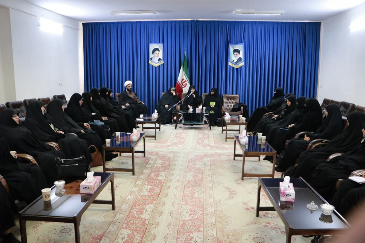 مدیر مرکز راهبری و هم‌آهنگی امور بانوان سازمان تبلیغات اسلامی کشور با بانوان فرهیخته زنجان دیدار کرد