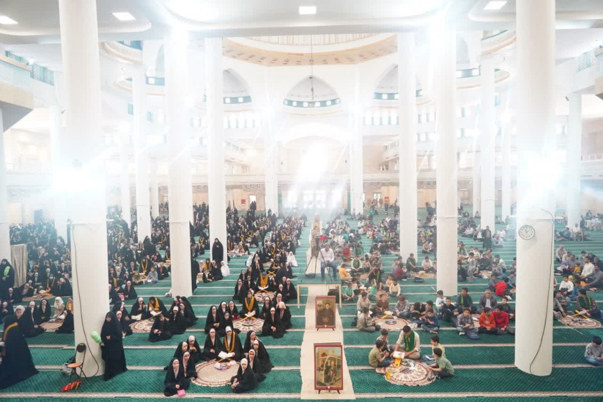 آدینه قرآنی و اجتماع بزرگ حافظان سوره مبارکه جمعه  برگزار شد