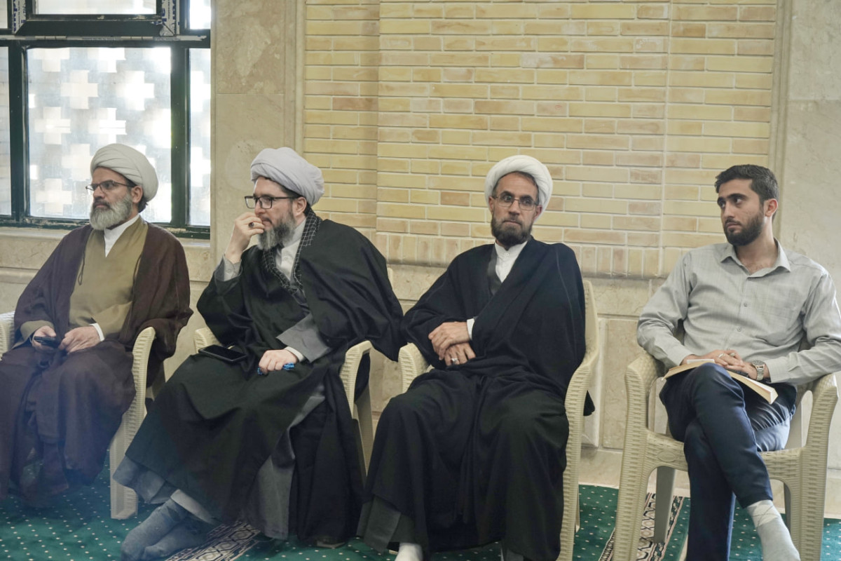 نشست اساتید و فعالان مراکز معارف اسلام ناب استان زنجان