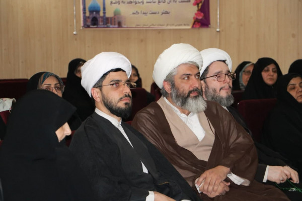 محفل ادبی شب شعر مقاومت با محوریت بانوان مقاومت در زنجان (ویژه بانوان)  برگزار شد