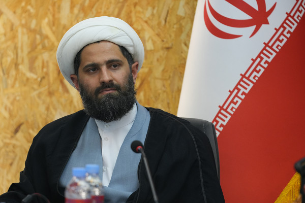 قرآن باید از حاشیه به متن هیأت بازگردد