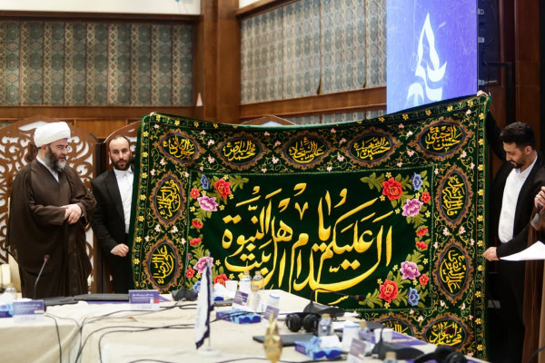 “Mehrvareh Havaye No”：表彰宗教社团的活动