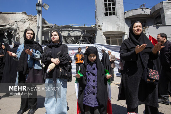 محکومیت تجاوز آمریکایی- صهیونی توسط مردم درحسینیه اعظم زنجان