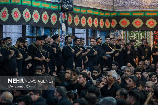 آیین سنتی «طشت گذاری» در مسجد جامع جامع اردبیل