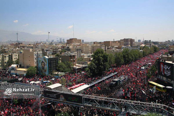 آیین تشییع پیکر مطهر رهبر شهید انقلاب در تهران برگزار شد